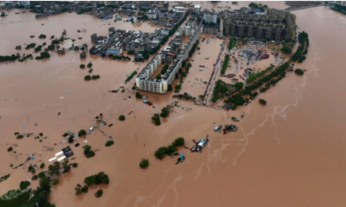 जापान में टाइफून ‘साउदेल’ ने मचाई तबाही, 144 किमी/घंटे की रफ्तार से चली हवाएं; 150 उड़ानें रद्द