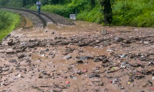 हिमाचल में भारी बारिश का कहर जारी, 98 सड़कें बंद; 107 ट्रांसफॉर्मर ठप, मानसून में 253 लोगों की मौत